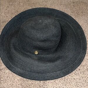 Eric Javits hat black floppy Squishee for travel New York